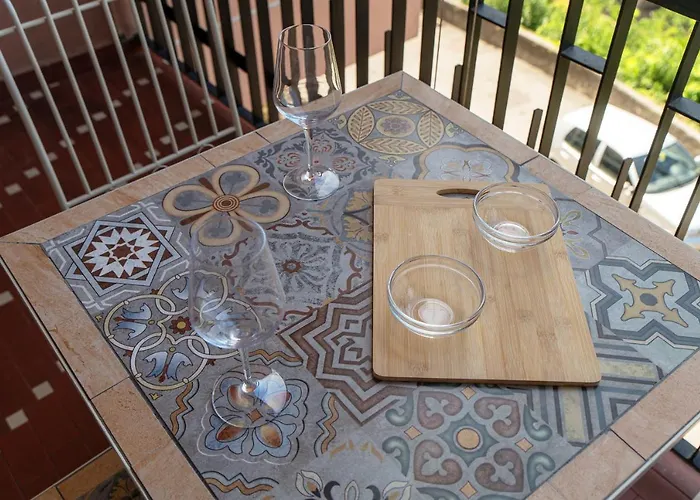 Apartment Friends - By Myhomeincomo