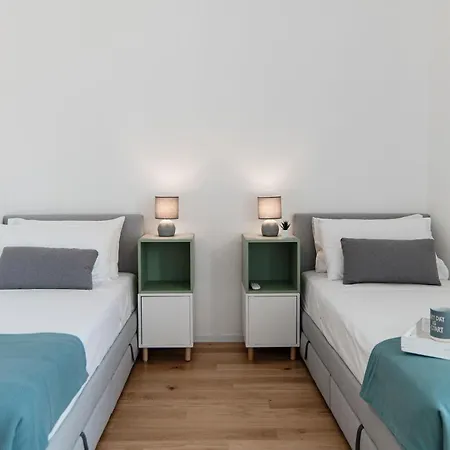 Friends - By Myhomeincomo Appartement