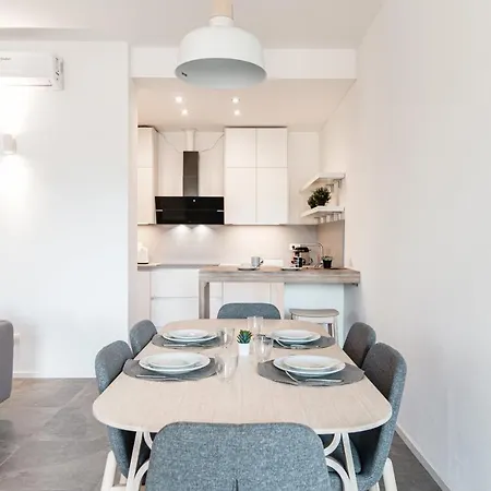 Friends - By Myhomeincomo * Côme