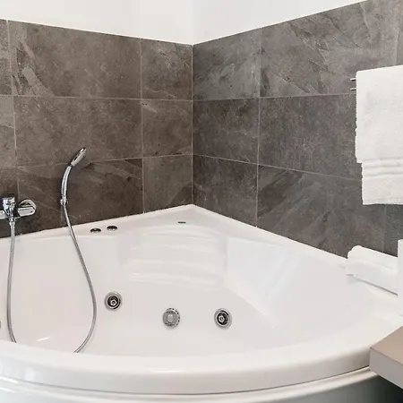 شقة Friends - By Myhomeincomo *