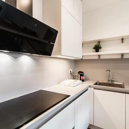 Friends - By Myhomeincomo شقة *